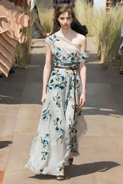 Look 38